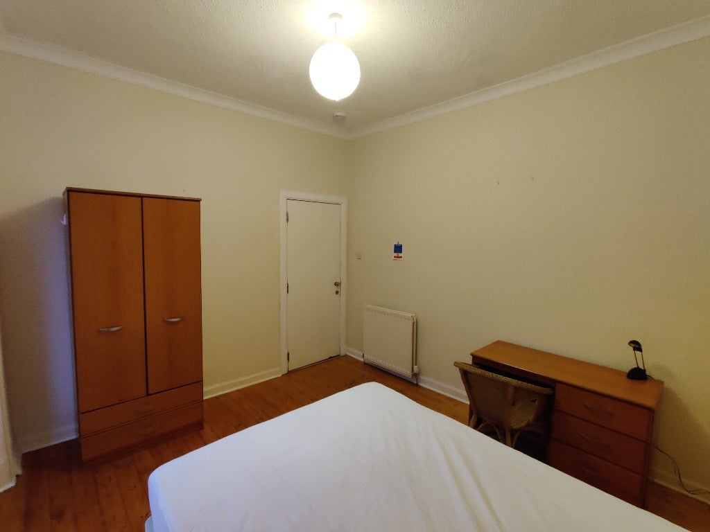 Room James Street in Stirling