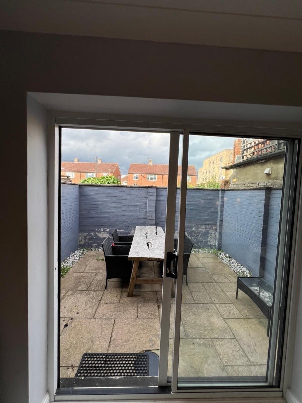 Room Hereward Road in Greater London