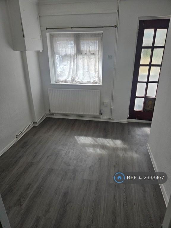House Headley Drive in Greater London