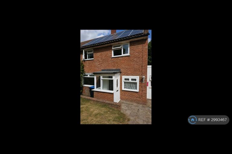 House Headley Drive in Greater London