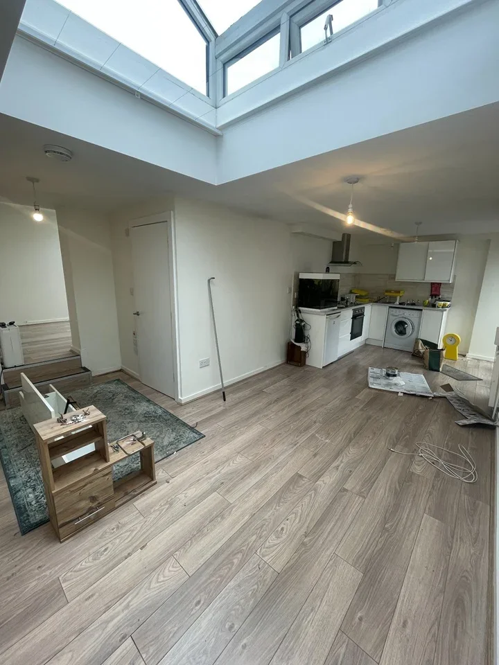Flat Waite Davies Road in Greater London