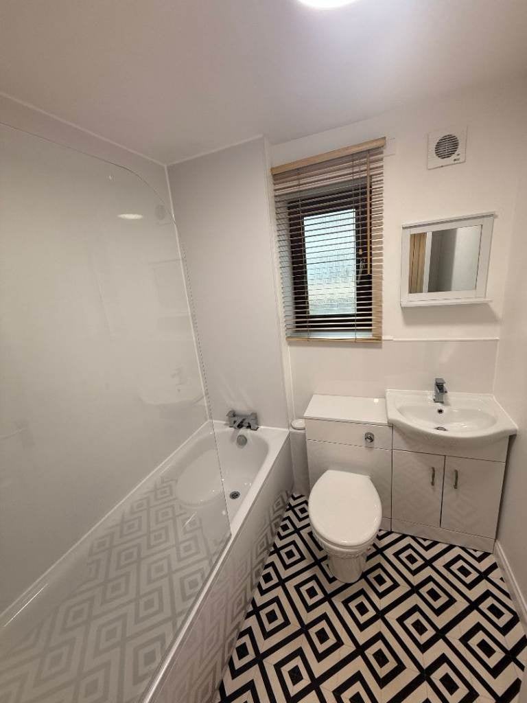 Flat Kingsland Lane in Glasgow