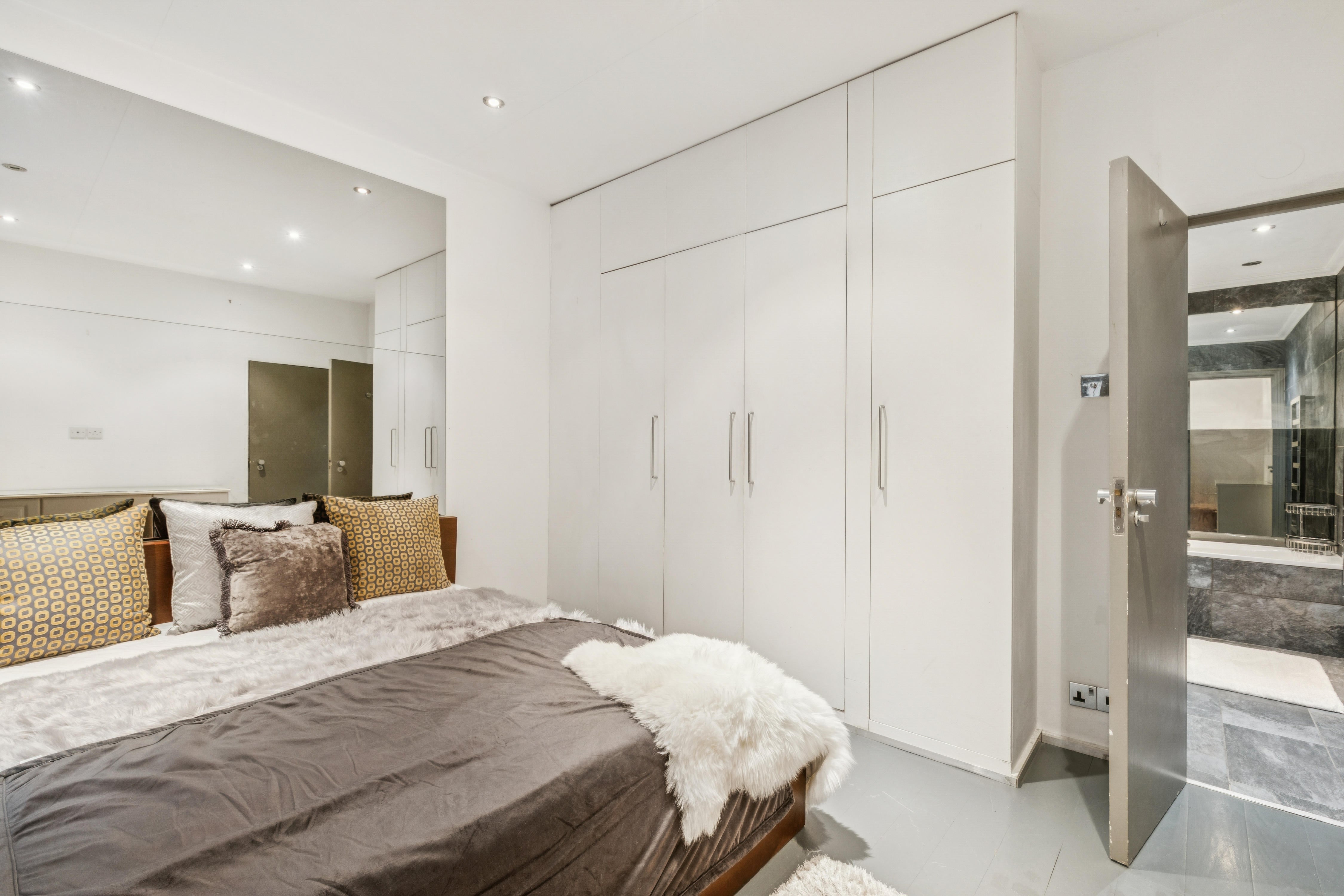 Flat Collingham Gardens in Greater London