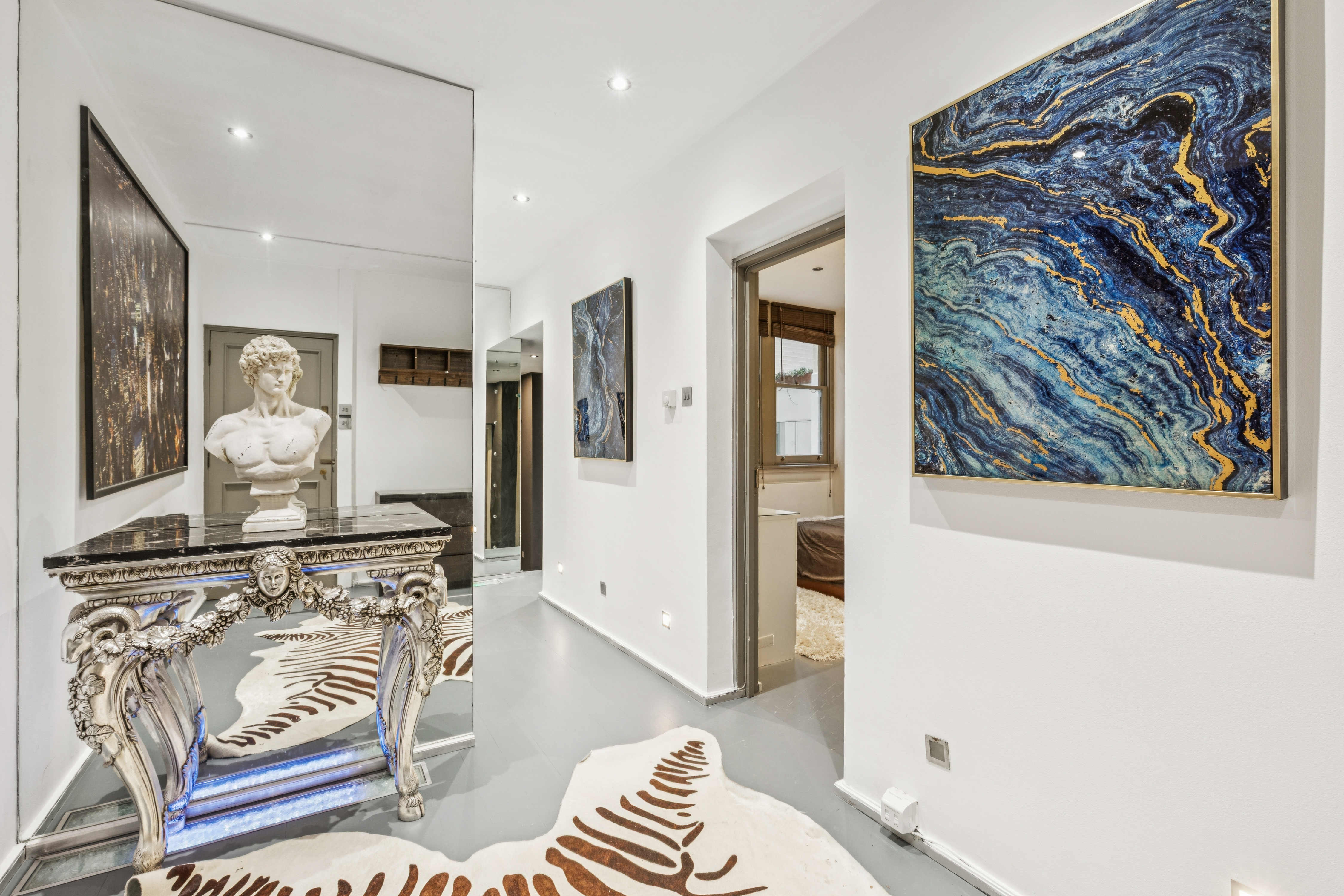 Flat Collingham Gardens in Greater London