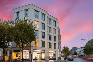 Flat Pembridge Gardens in Greater London