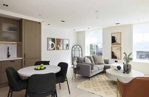 Flat Pembridge Gardens in Greater London