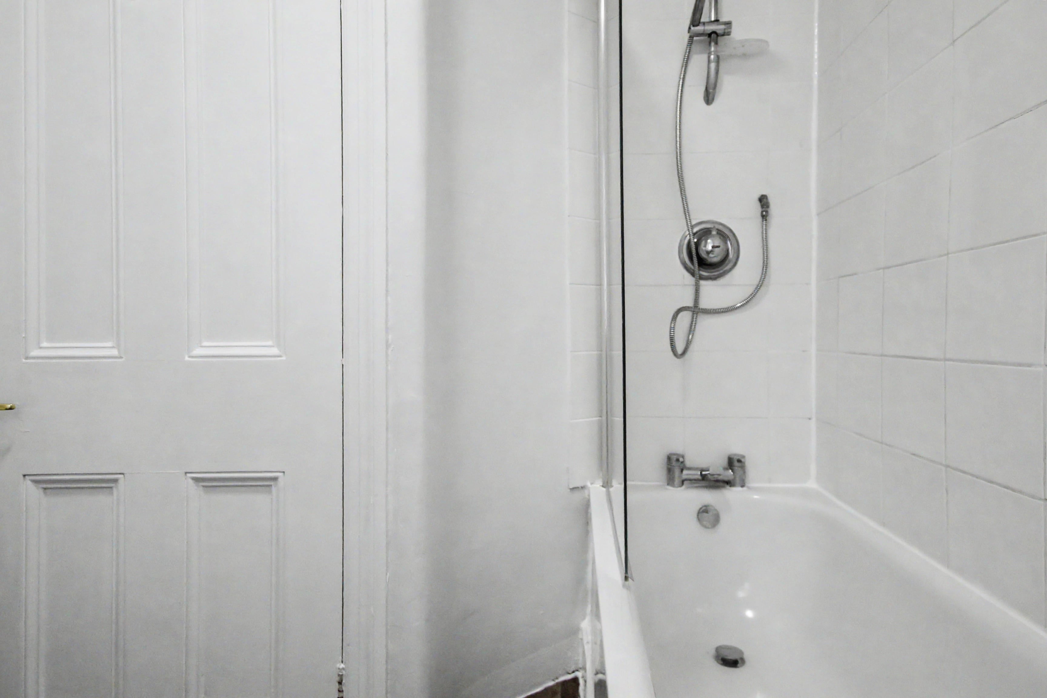 Flat Honeybourne Road in Greater London
