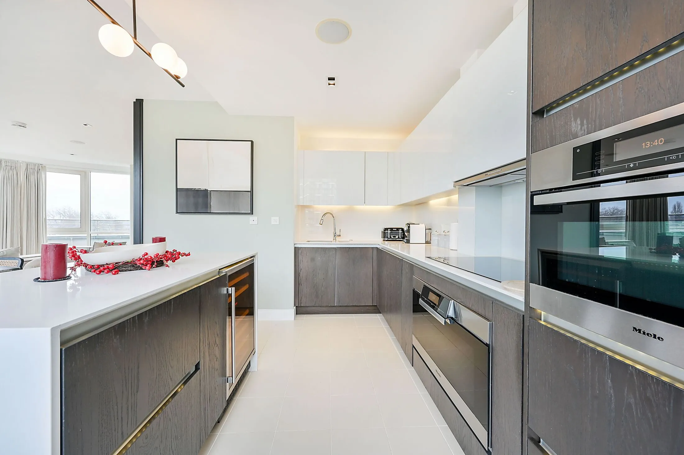Flat Kew Bridge Road in Greater London