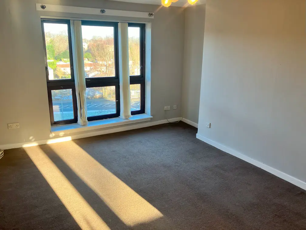 Flat Moorfoot Avenue in Paisley