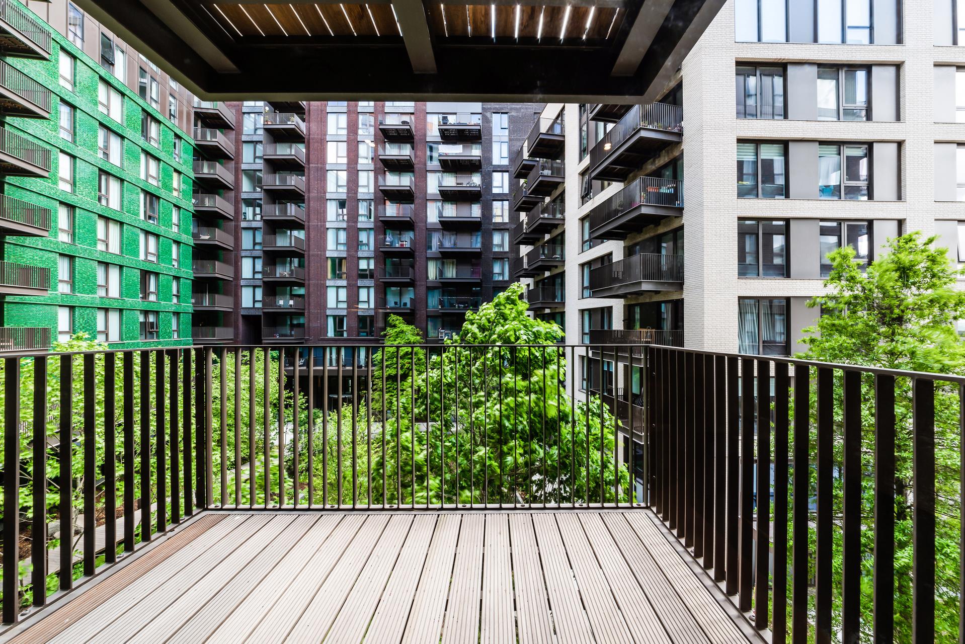 Flat Viaduct Gardens in Greater London