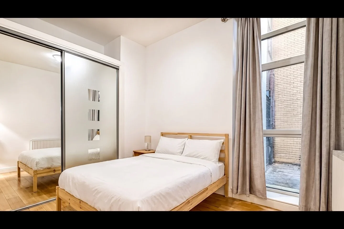 Flat East Street in Greater London