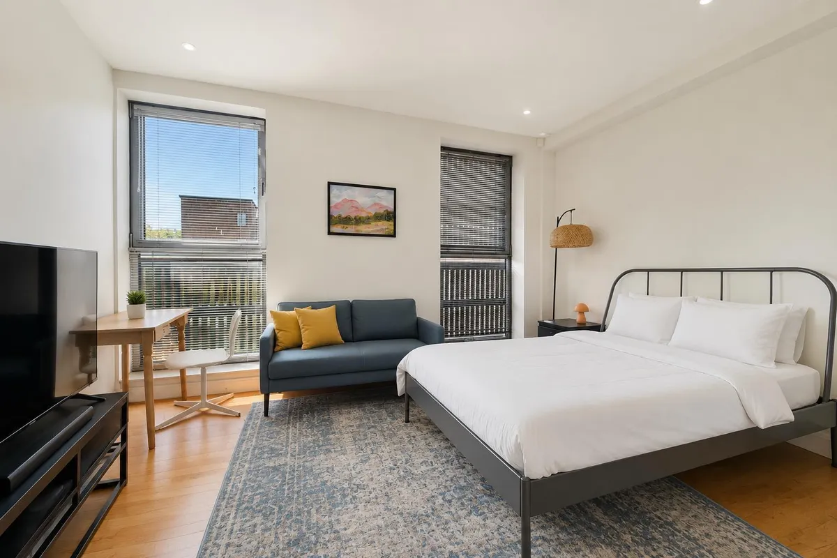 Flat Grosvenor Terrace in Greater London