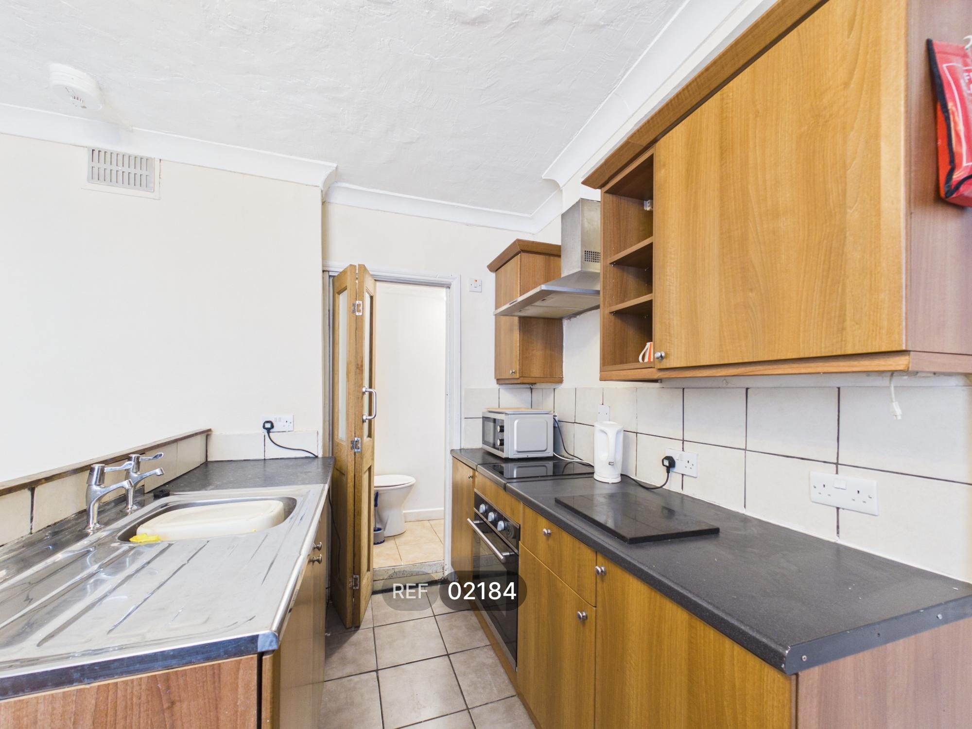 Room Hythe Hill in Colchester