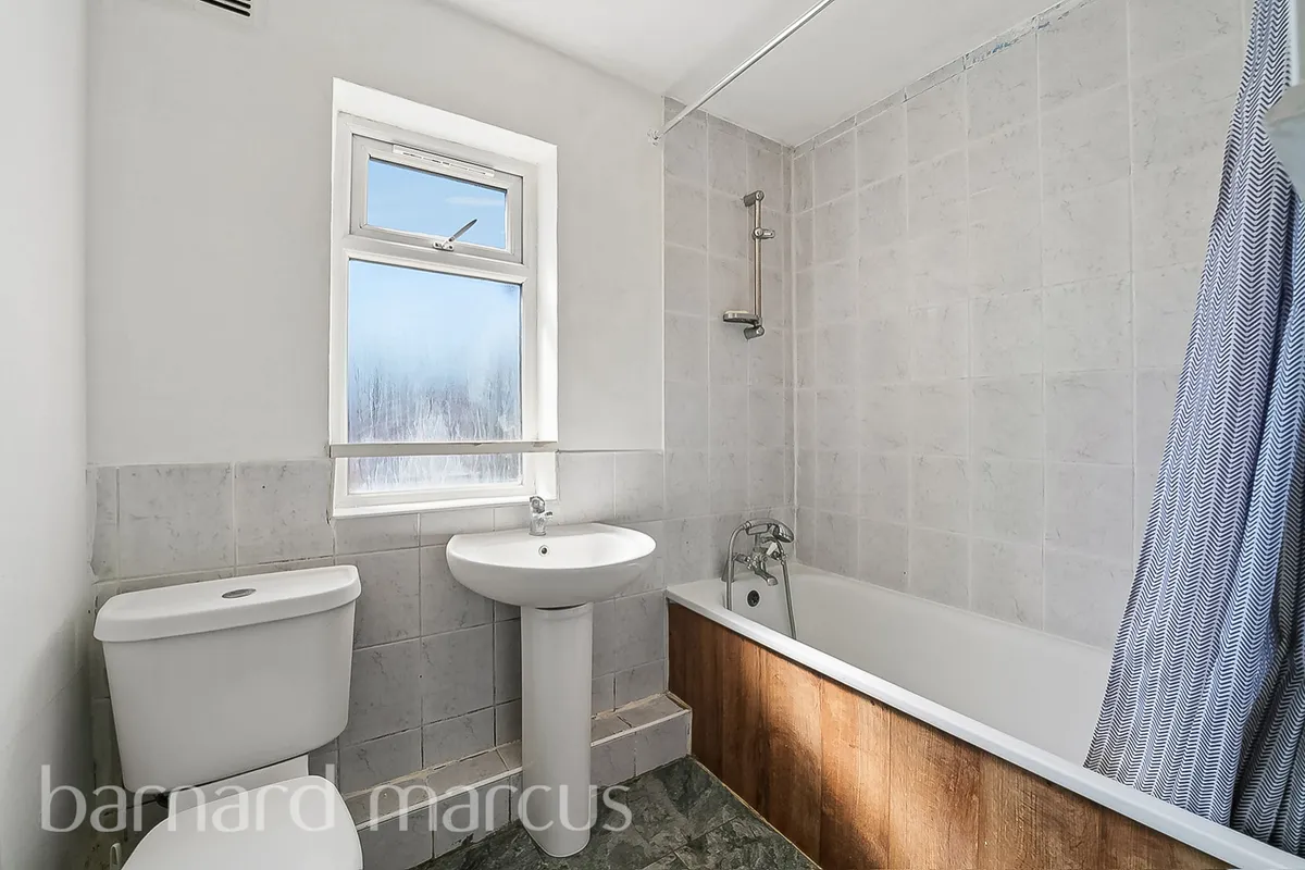 Flat Quantock Close in Greater London