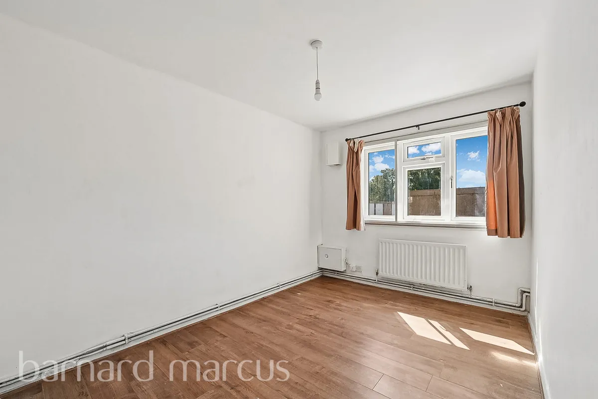 Flat Quantock Close in Greater London