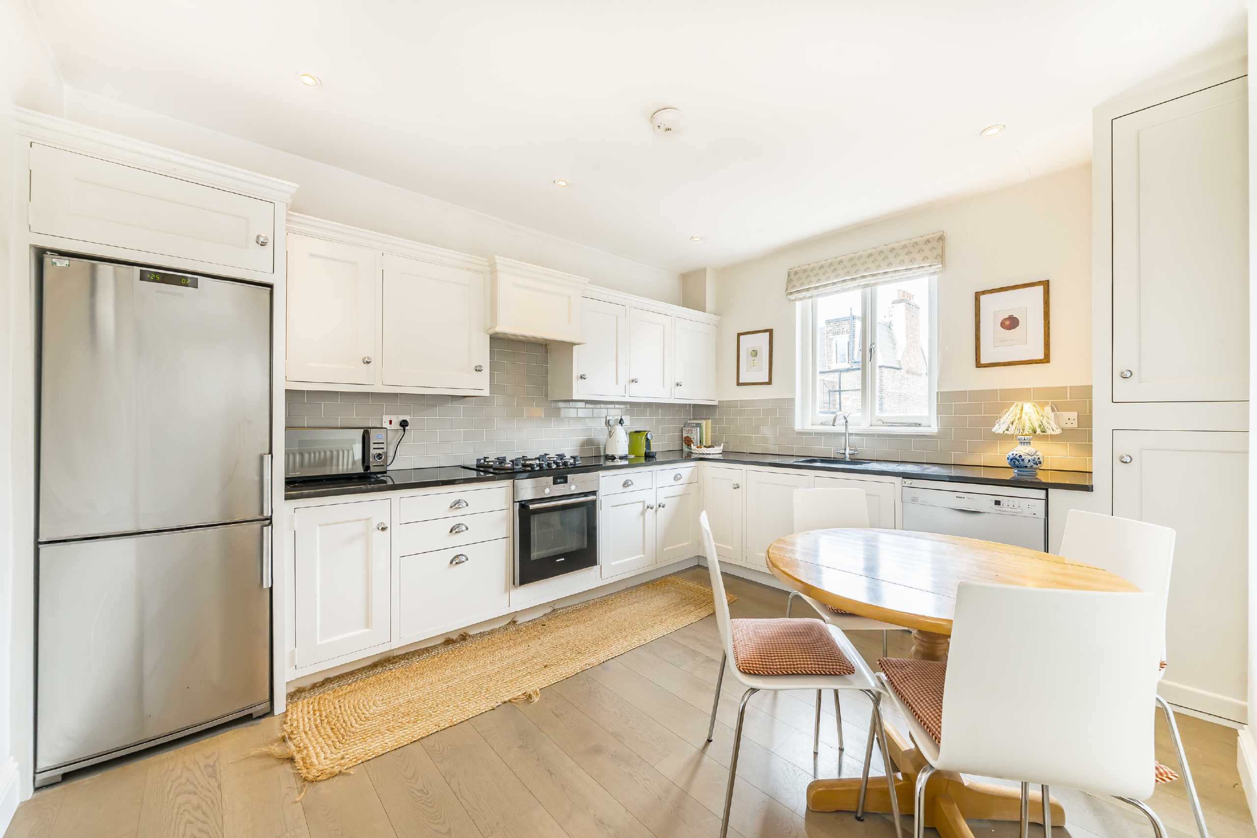 Flat Crookham Road in Greater London