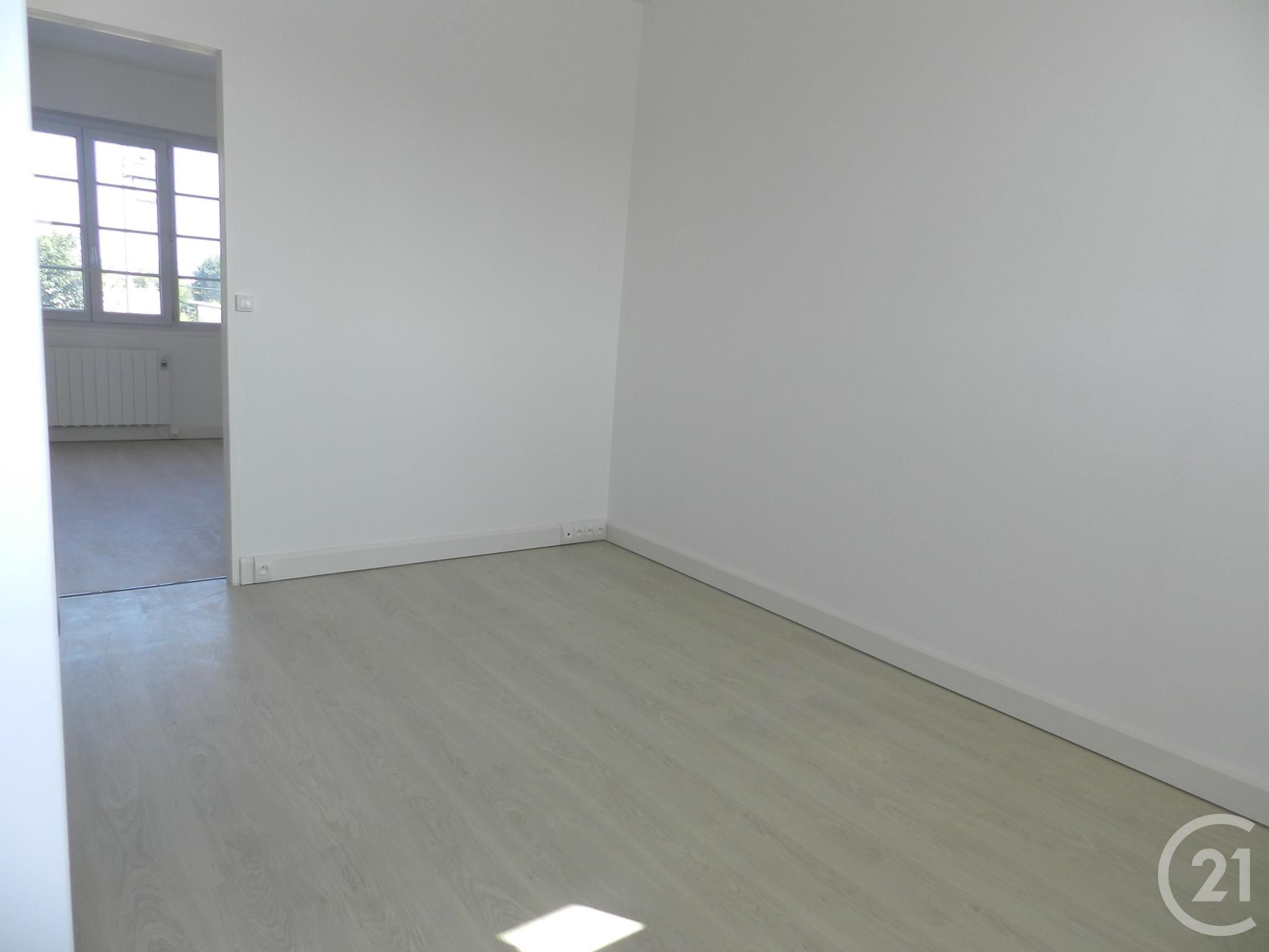 Appartement Rue Florence Arthaud à Massy