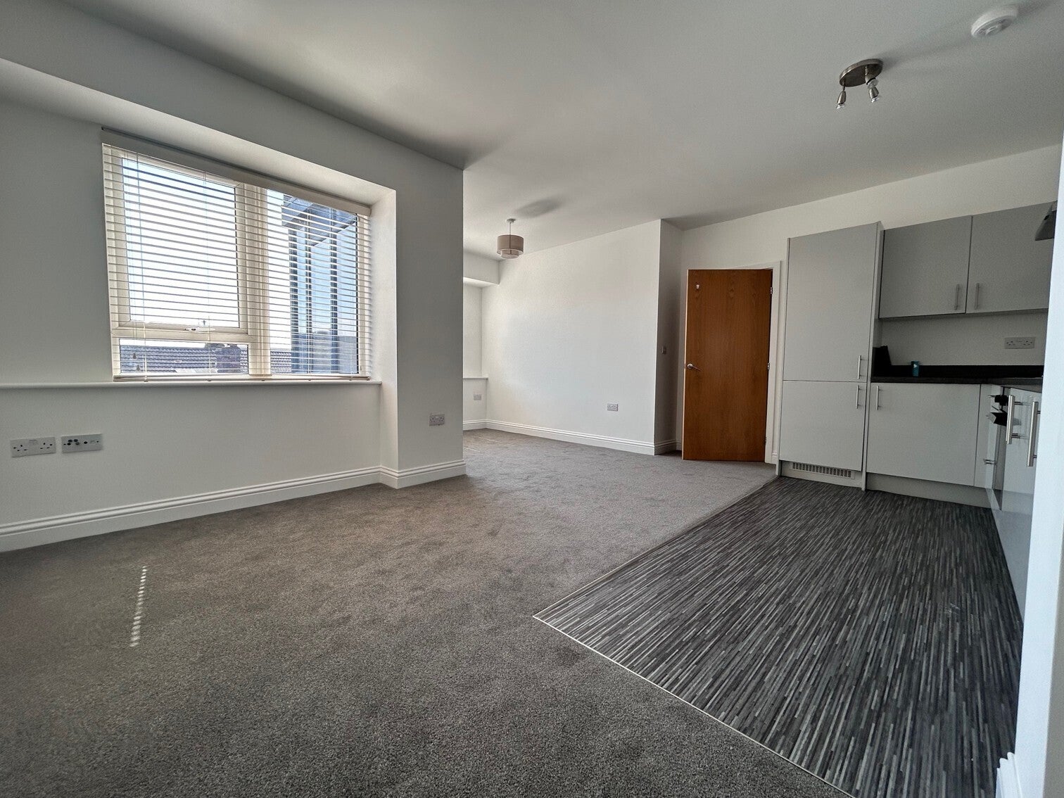 Flat Farnsby Street in Swindon