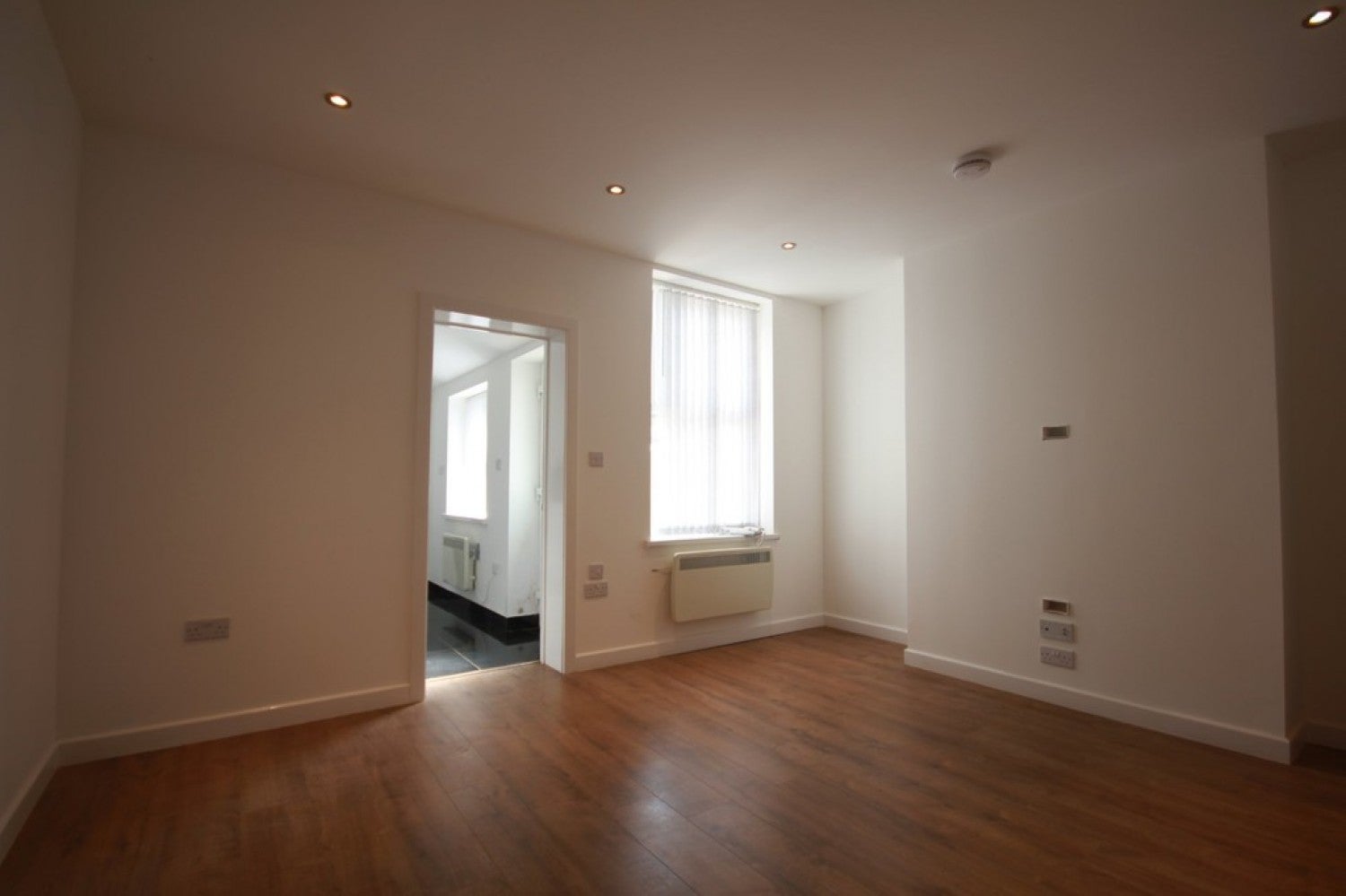 Flat Bearwood Road in Sandwell