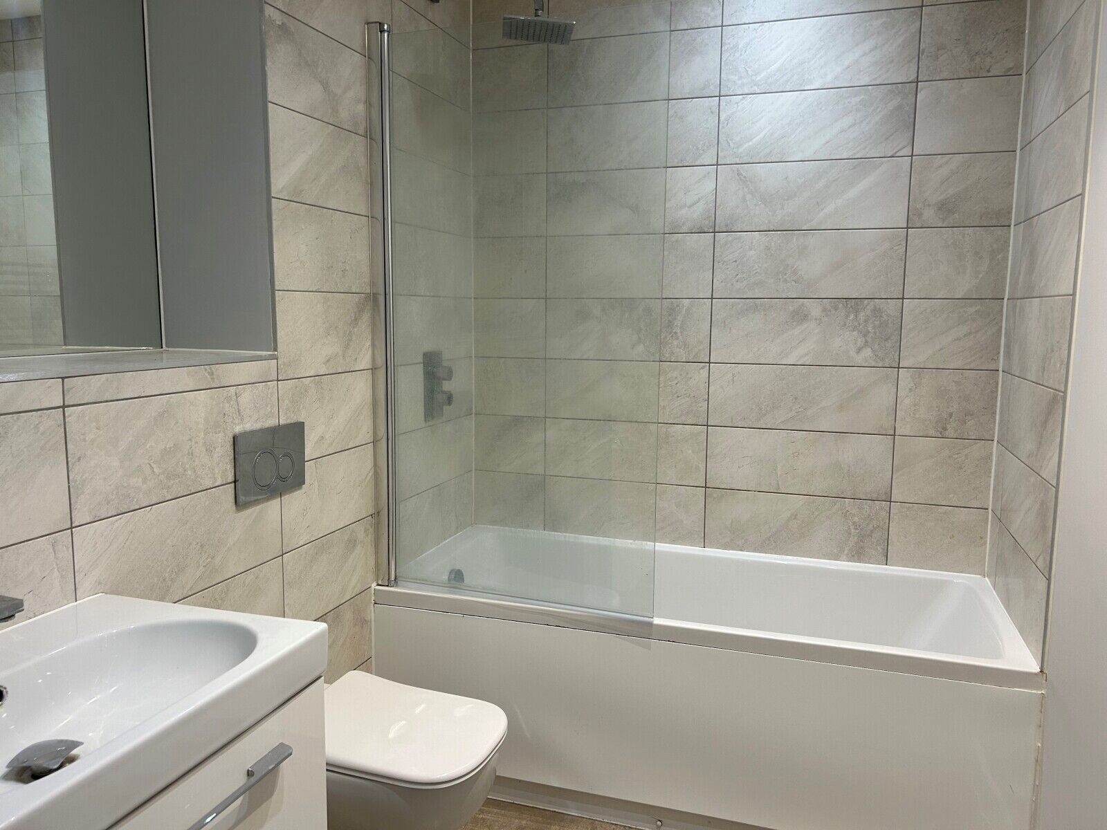 Flat Basingstoke Road in Riseley