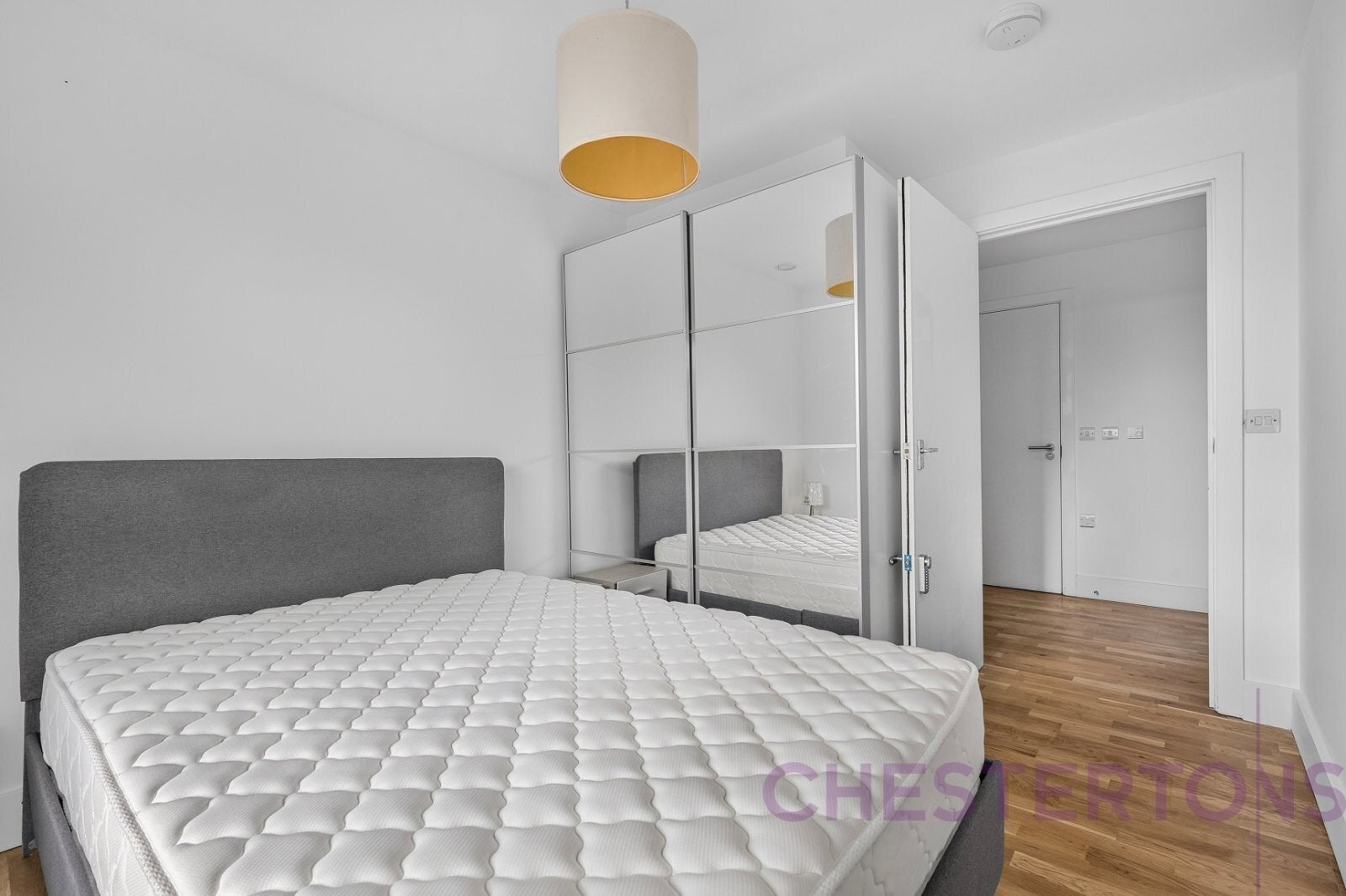 Flat Tiller Road in Greater London