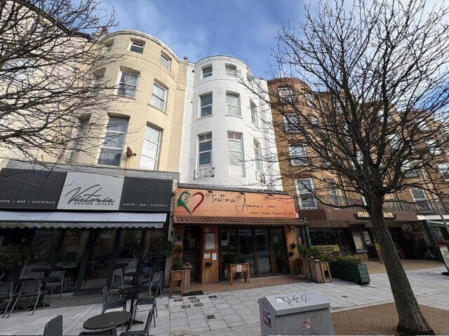 Flat Terminus Road in Eastbourne