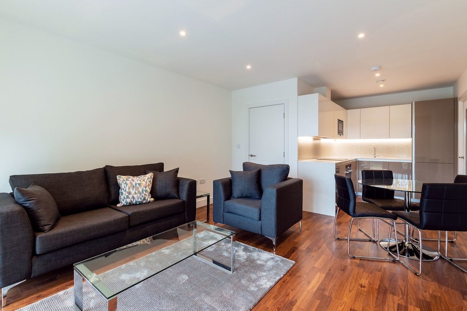Flat Eltringham Street in Greater London