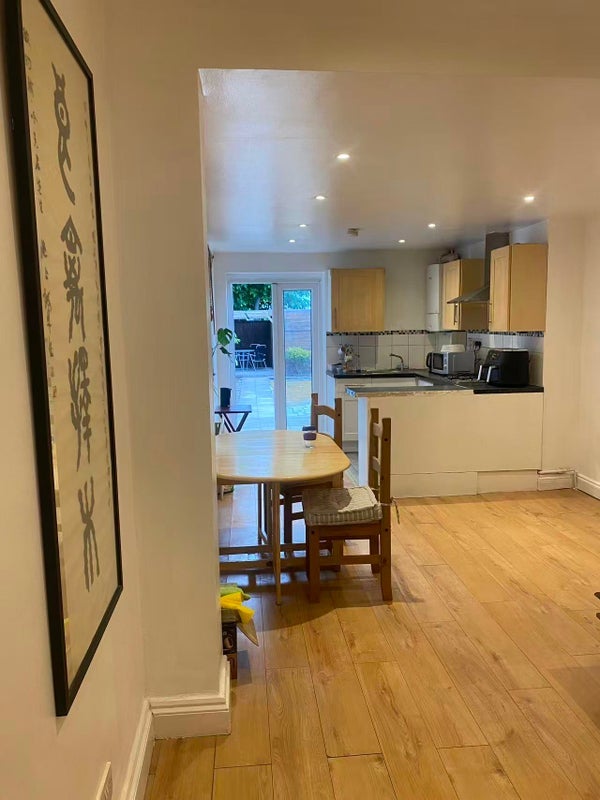 Room Queen Street in Greater London