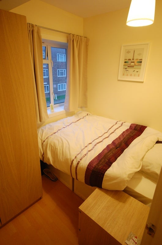 Room Gap Road in Greater London