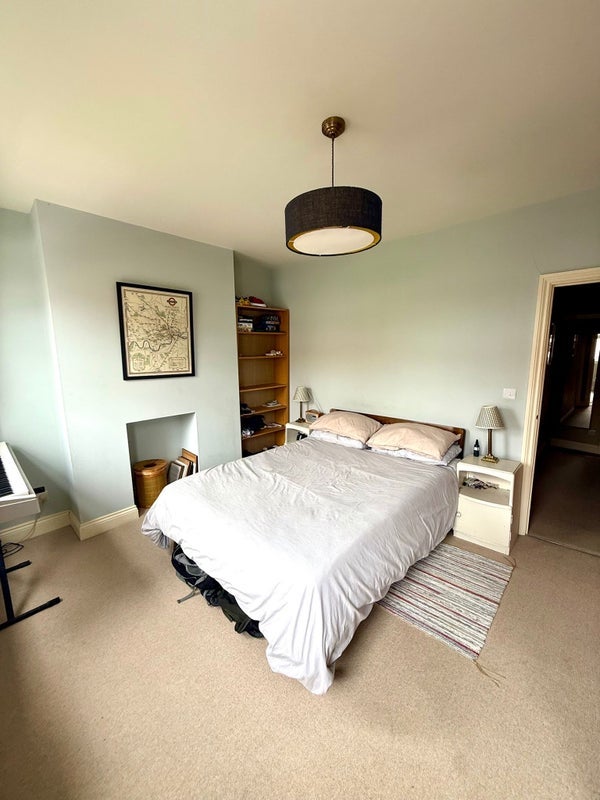 Room Oakley Road in Greater London
