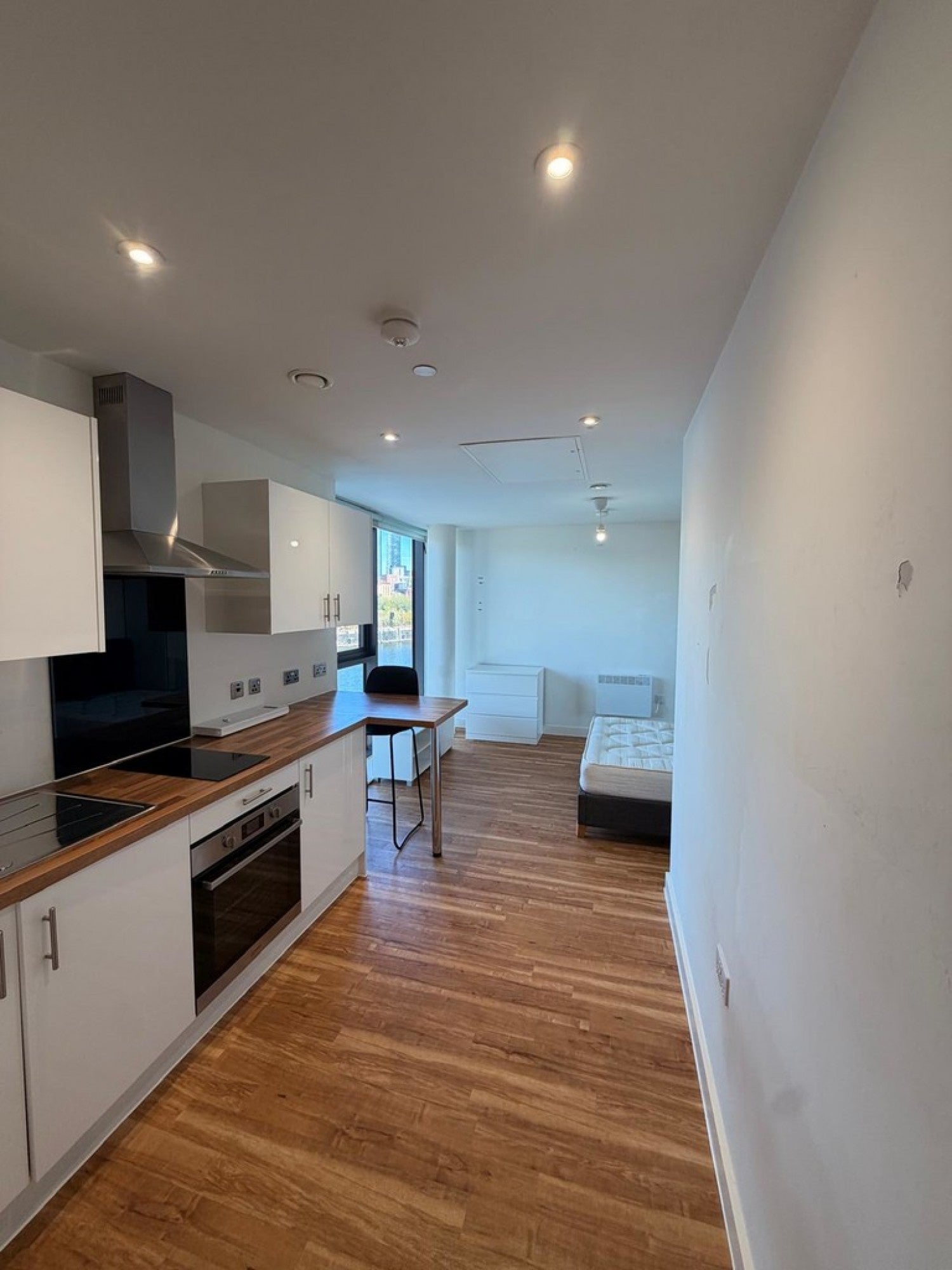 Flat Pomona Strand in Trafford