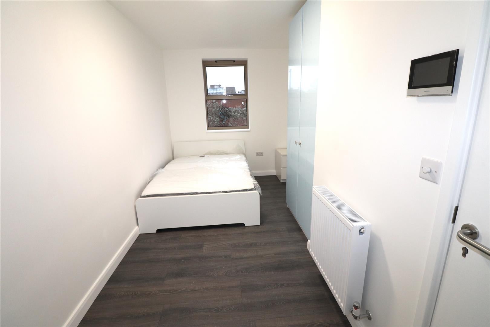 Room Riverdene Road in London