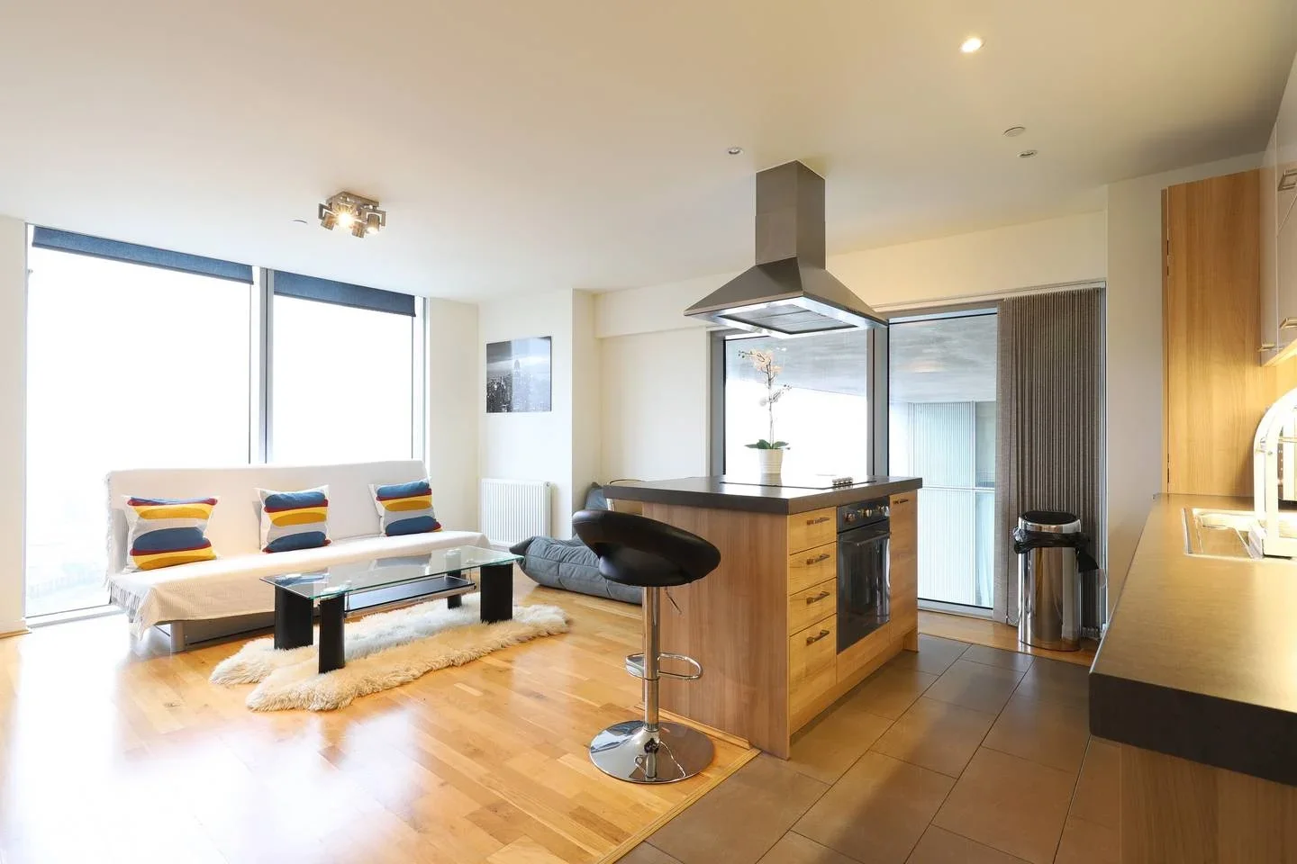 Flat Laban Walk in Greater London