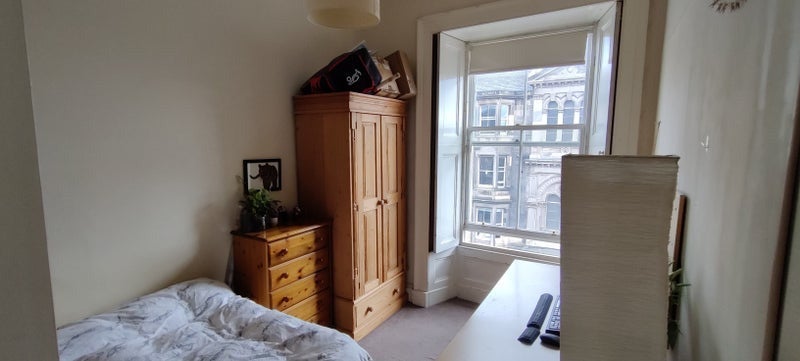 Flat Hope Park Terrace in City of Edinburgh