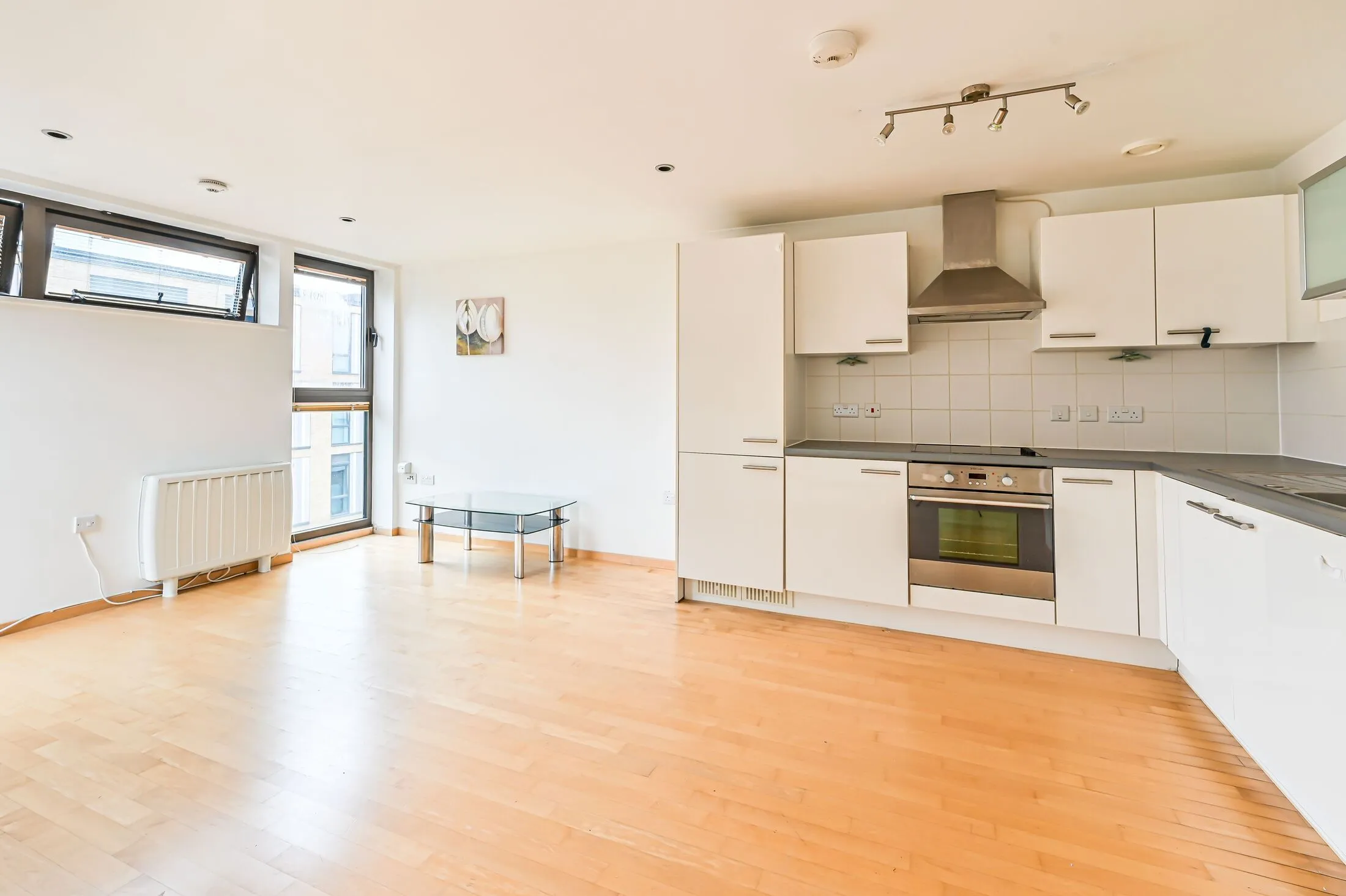 Flat Petergate in Greater London