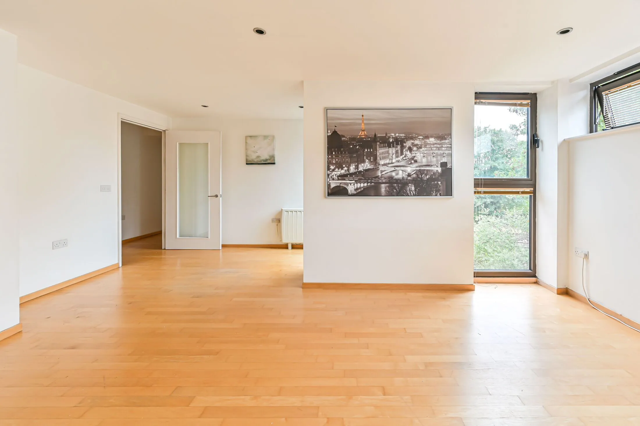 Flat Petergate in Greater London