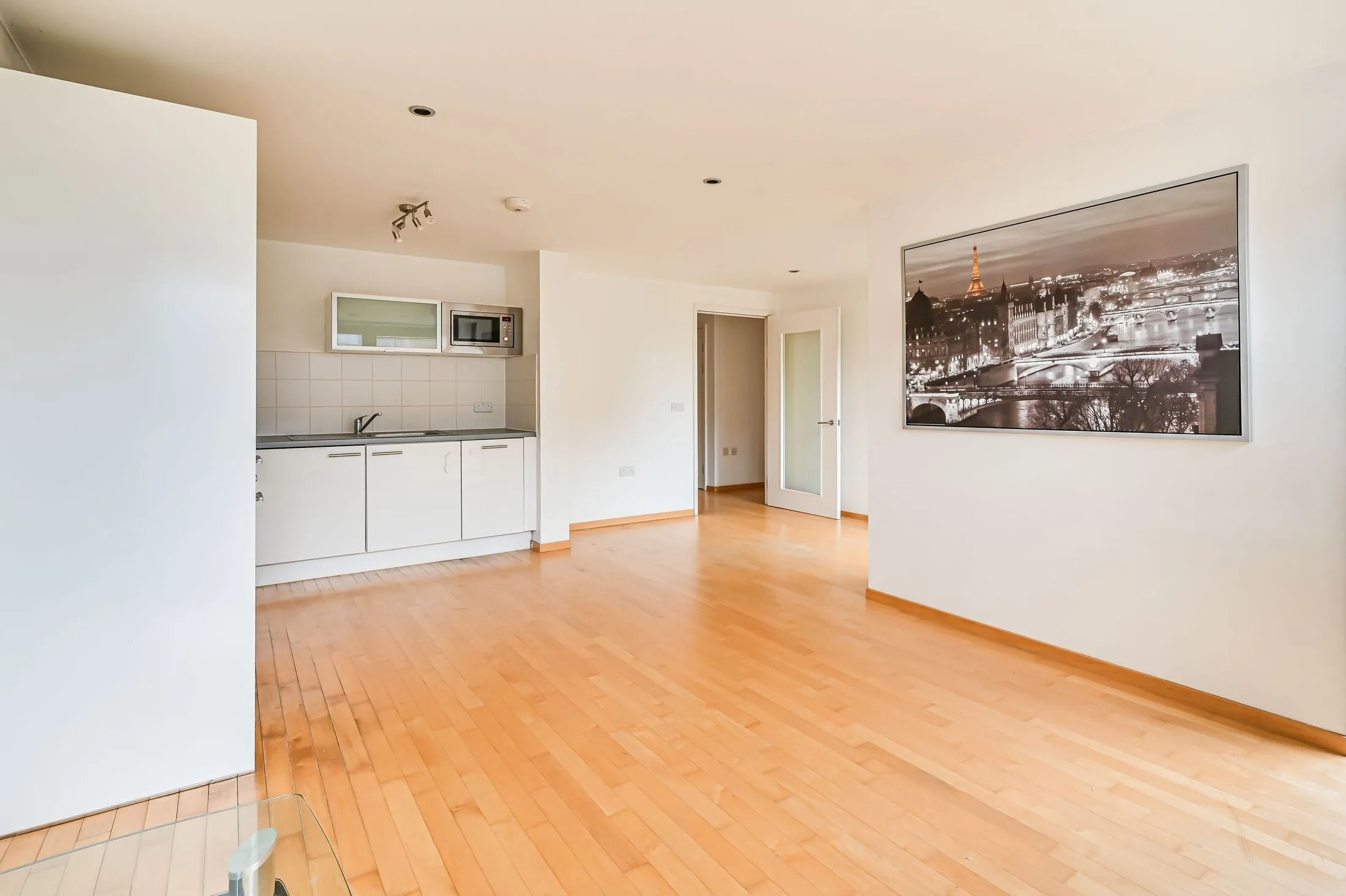 Flat Petergate in Greater London