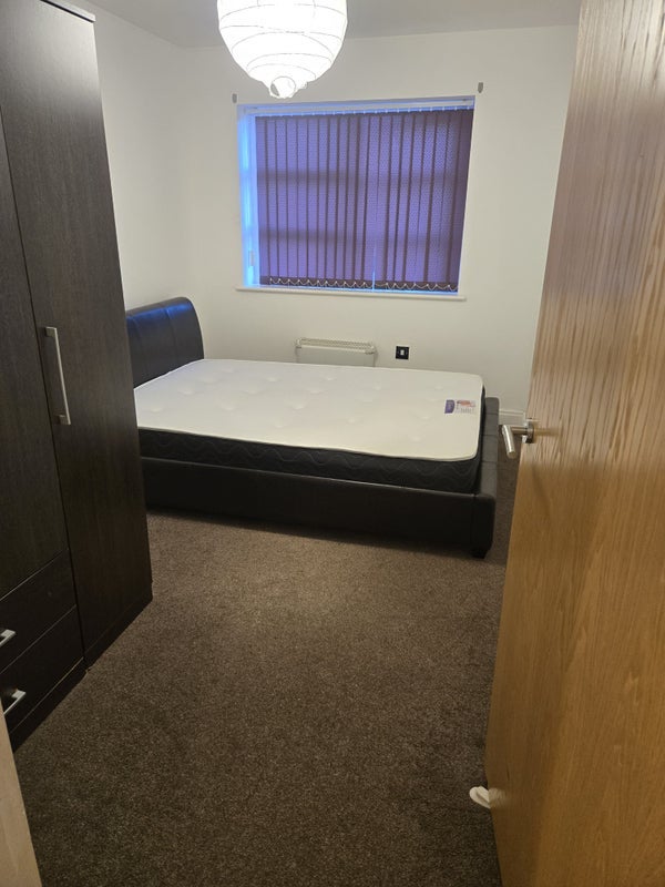 Room Boundary Lane in Manchester