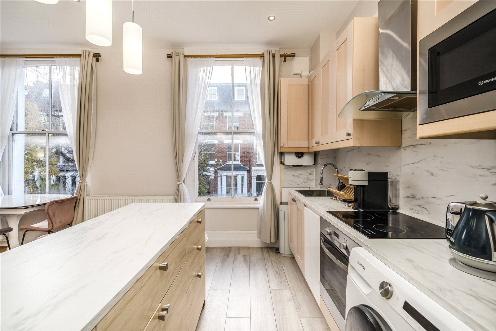 Flat Westwick Gardens in Greater London