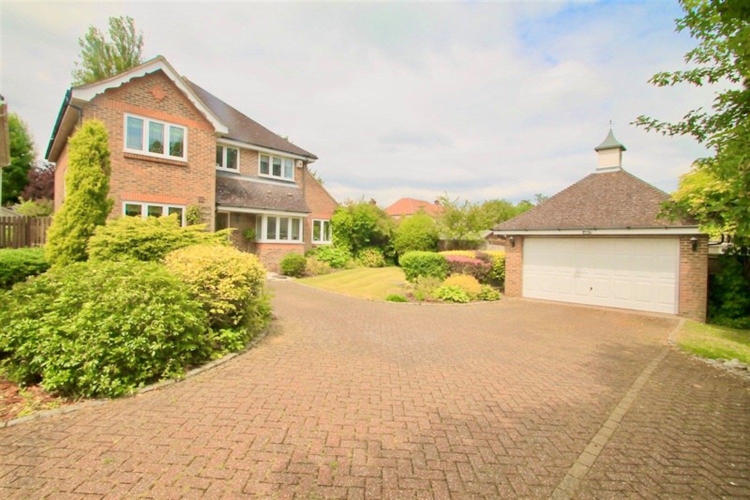 House Spire Place in Warlingham