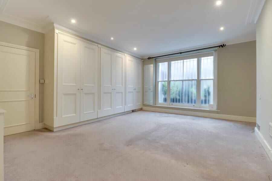 Flat Warrington Crescent in City of Westminster