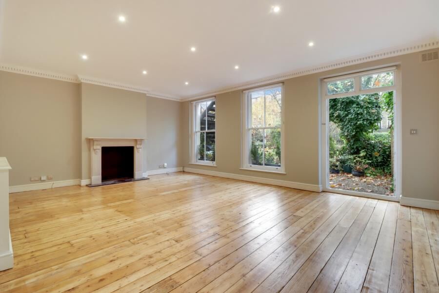 Flat Warrington Crescent in City of Westminster