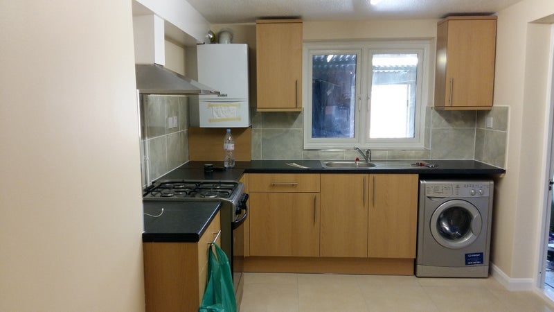 Room High Road Leyton in Greater London