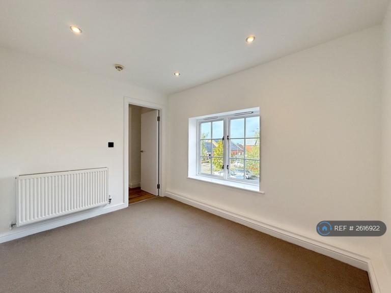 Flat Barnwell Court in Mawsley
