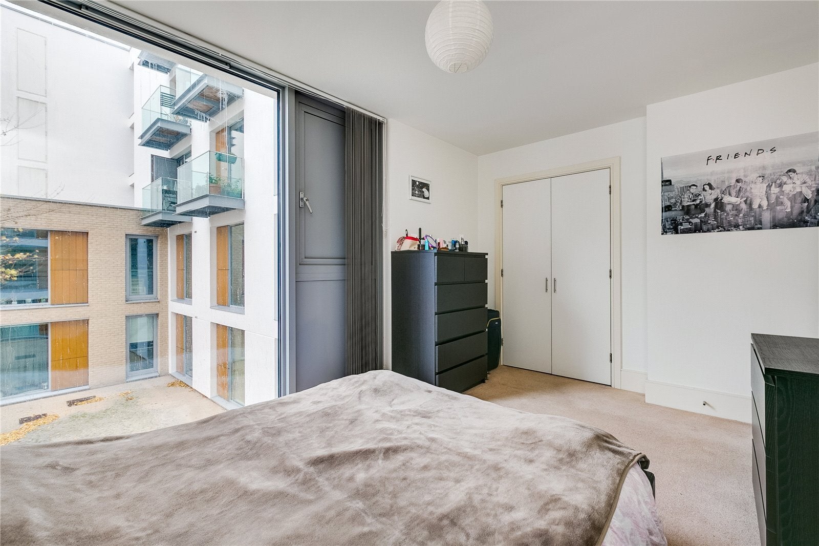 Flat Avenell Road in Greater London