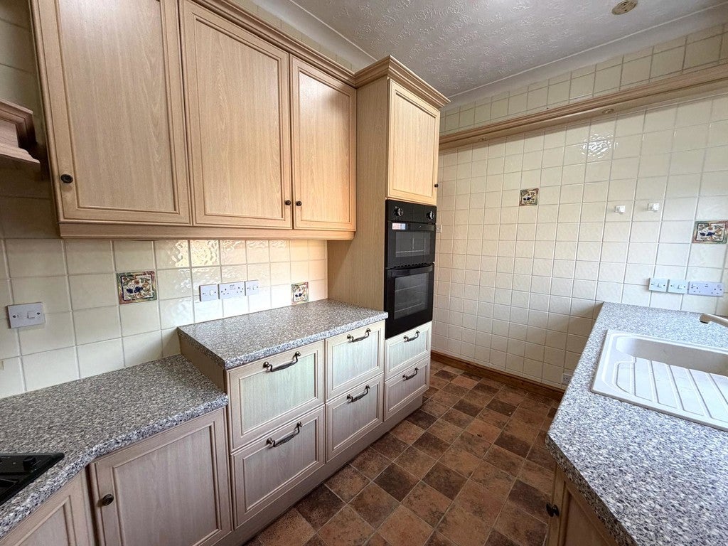 House Drovers Close in East Staffordshire