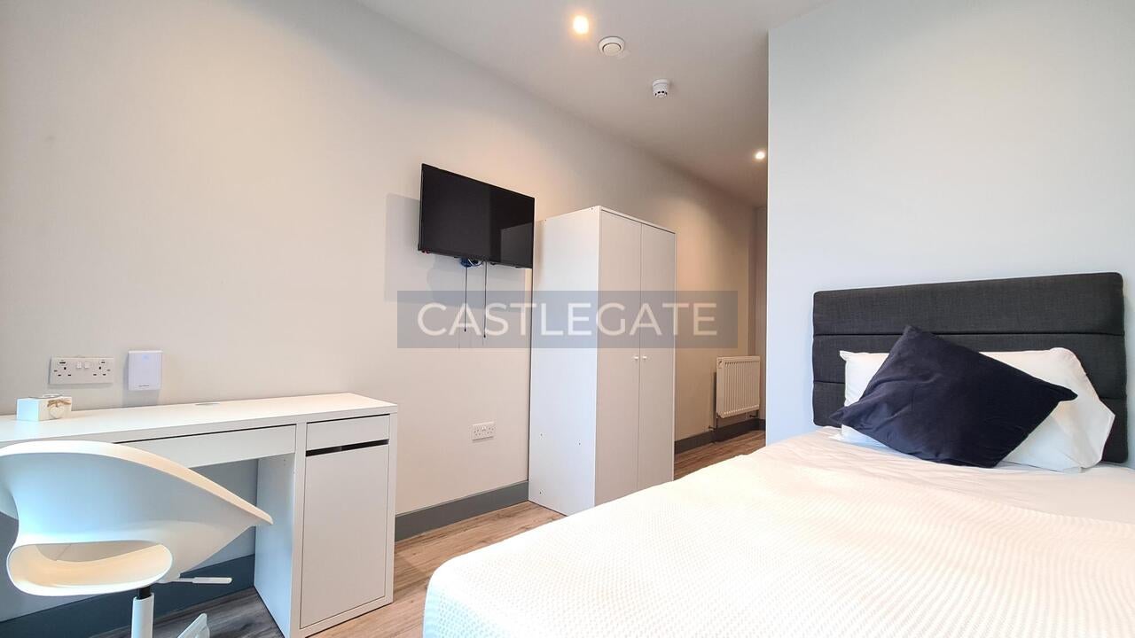 Flat New Street in Kirklees