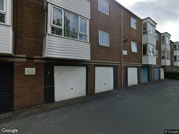 Flat Pildacre Croft in Wakefield