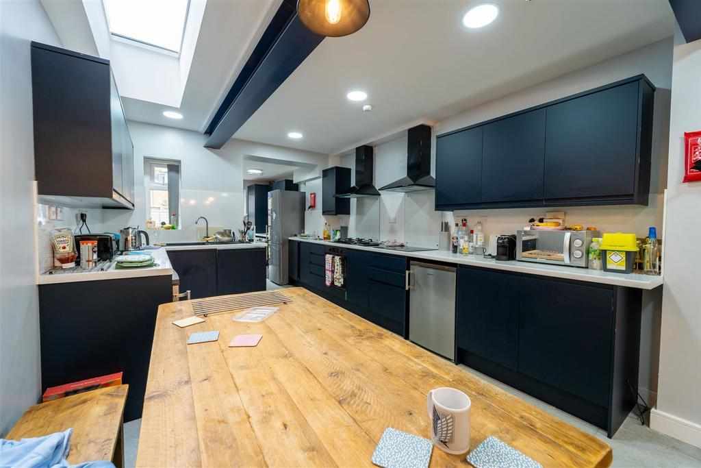 Flat Teignmouth Road in Birmingham