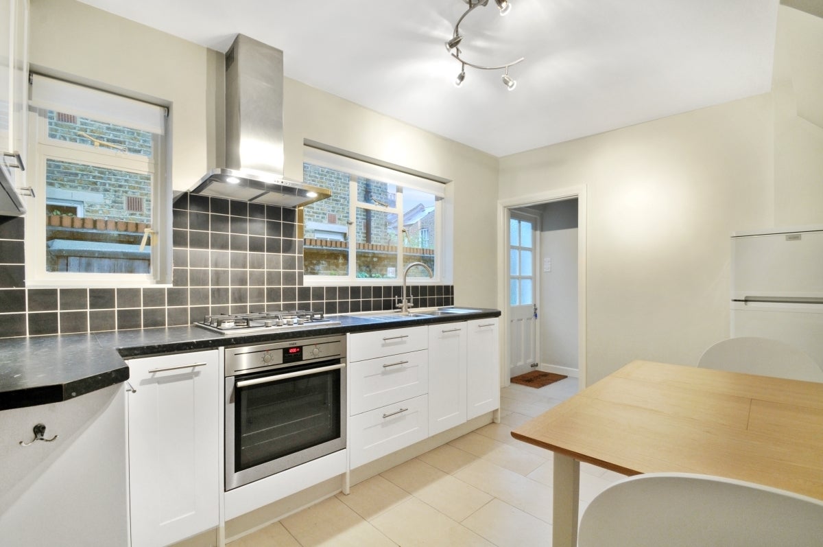 Flat Fifth Avenue in City of Westminster